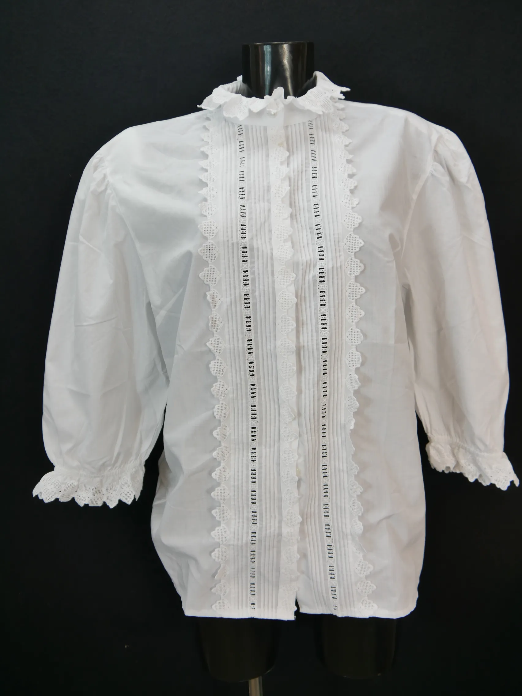Gr.48 Trachtenbluse weiß Bluse A.Hillebrand Baumwollmischung Spitze TB8552