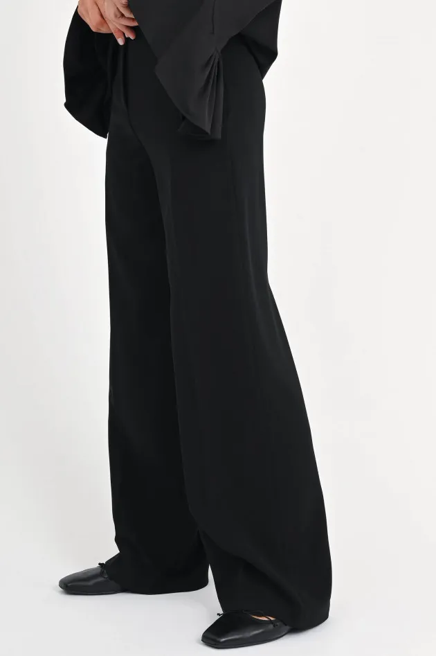 Hose mit geradem Bein in Schwarz