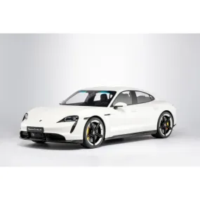 Porsche Taycan Turbo S - 2020 - weiß 1:8