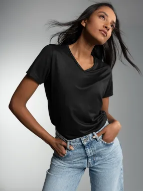 V-Shirt aus 100% Lyocell Schwarz